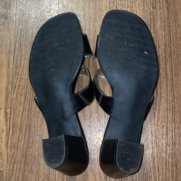 Soft Style Sandals - Picture 3 of 5